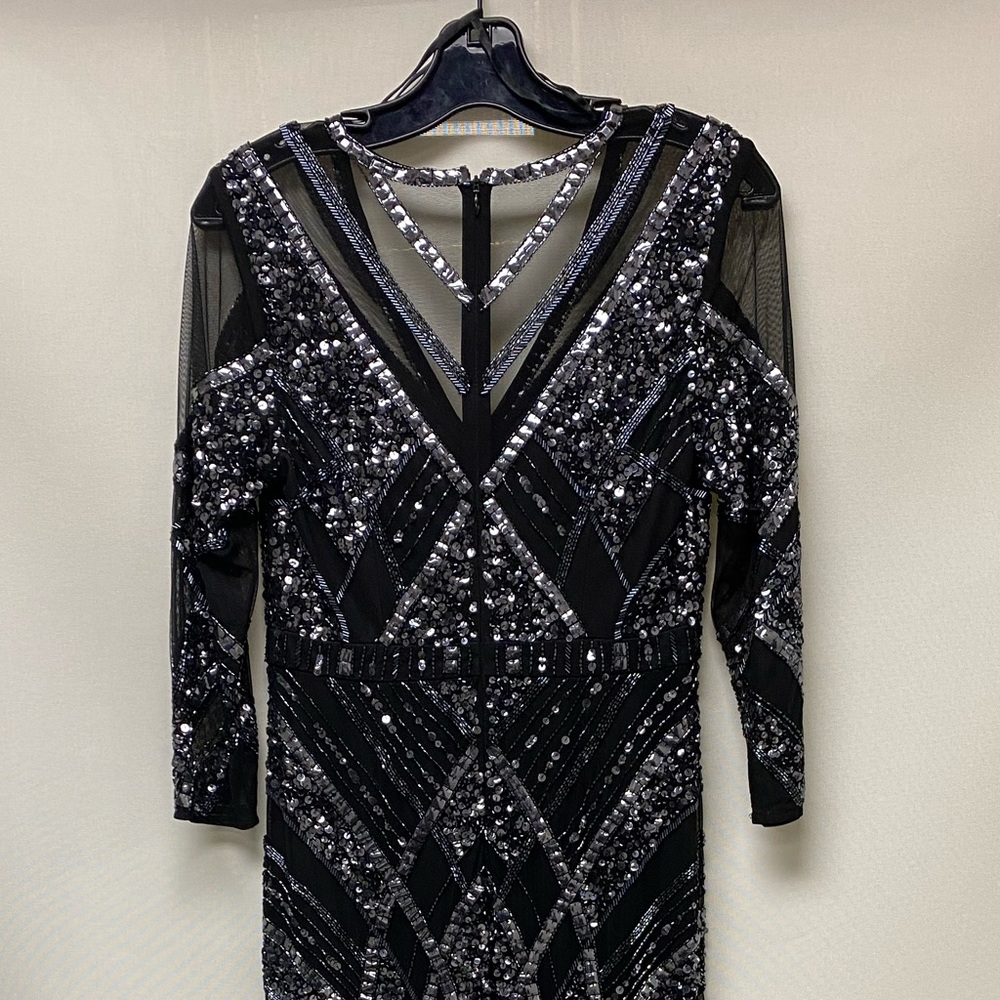 Aidan Mattox3/4 sleeve Bodycon illusion beaded mesh dress - Picture 5 of 7